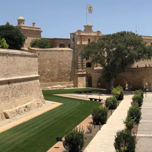 Malta: Mdina and Rabat Walking Tour with Catacombs - The Mdina Gate and the first look inside