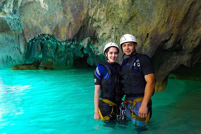 Matacanes : Canyoning + Hiking + Water Jumps + Rappel + Caves - Getting equipped for the canyon