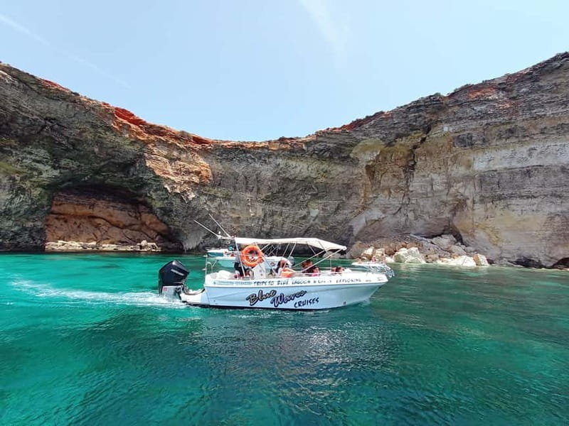 Mellieha: 1:00pm Speedboat round Comino Caves 2h Blue Lagoon - St. Mary Battery and Comino’s eastern coast