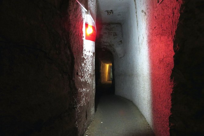 Naples Underground Spanish Quarters with Guide - Narrow tunnels, low ceilings, and the real physical challenge