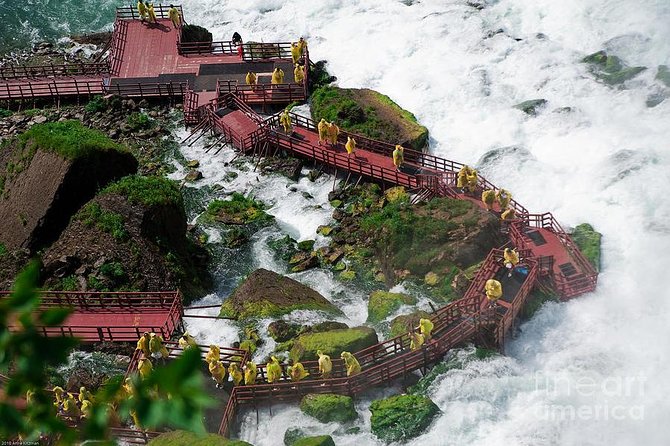 Niagara Falls USA: Maid of the Mist & Cave Adventure - Guides make the organized format worthwhile