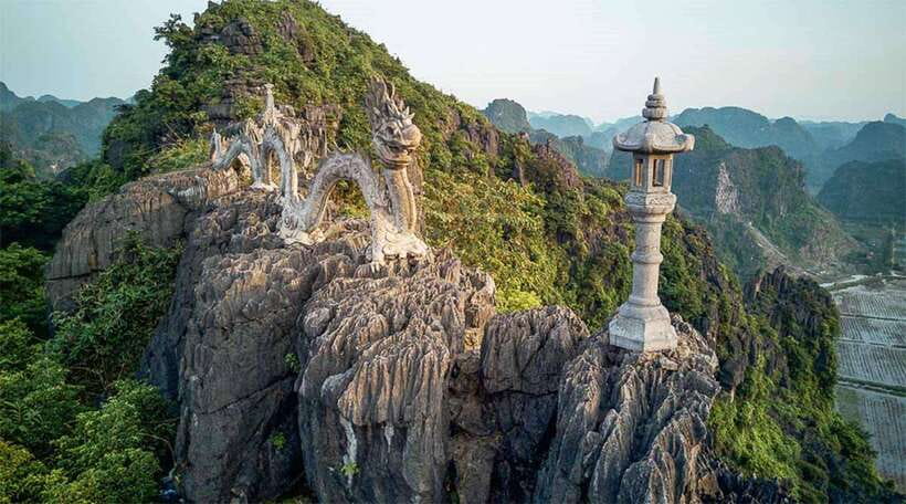 Ninh Binh: Bai Dinh, Trang An, and Mua Cave Small-Group Tour - Bai Dinh Pagoda and its giant religious monuments