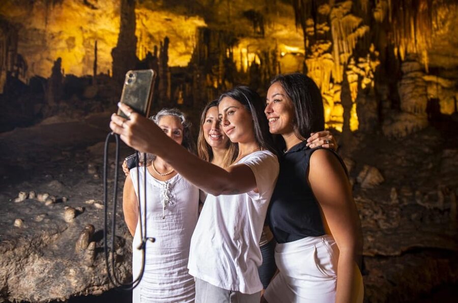 Palma: Caves of Drach Entrance, Music Concert, and Boat Trip - Accessibility and who will enjoy this most