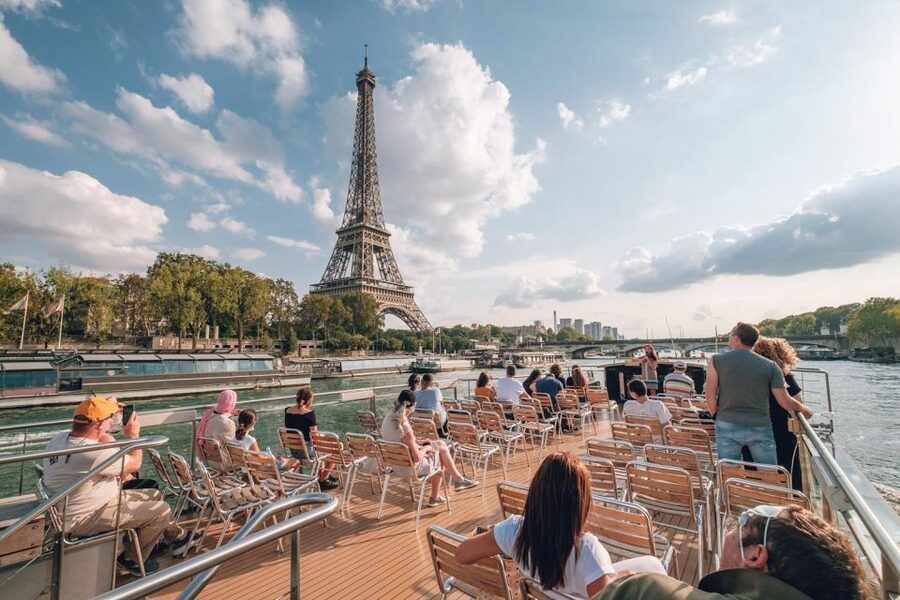 Paris: Catacombs Entry & Seine River Cruise with Audio Guide - Key points at a glance