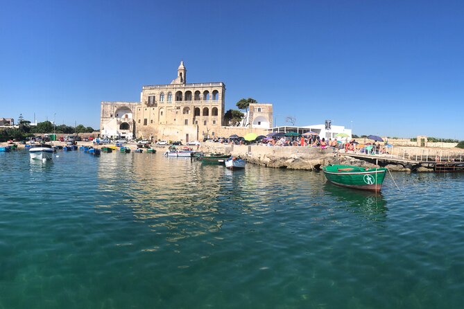 Polignano a Mare boat tour emotions, caves, diving and appetizers - Why seeing Polignano a Mare from the sea matters