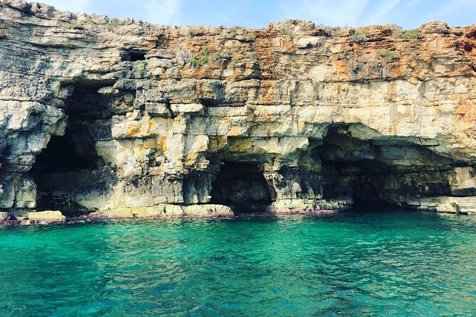Polignano a Mare boat tour emotions, caves, diving and appetizers - The aperitivo: Prosecco, taralli, and realistic expectations