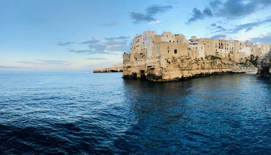 Polignano a Mare: Boat Trip, Swim & Cave with Aperitif - Starting at the Dorino boat meeting point