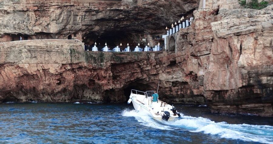 Polignano a Mare: Speedboat Cruise to Caves with Aperitif - What the $35 price really includes