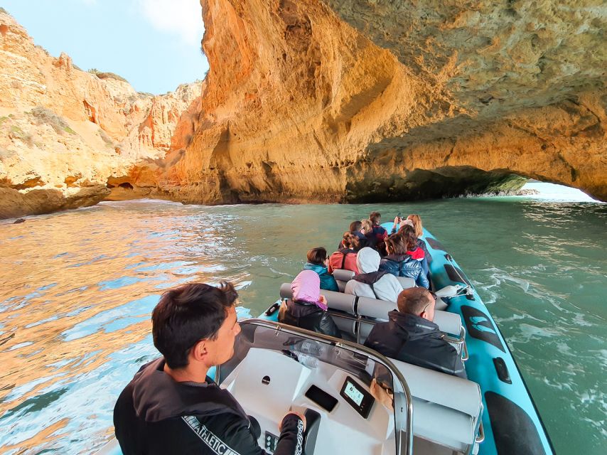 Portimão: Benagil Cave and Praia de Marinha Boat Tour - Finding the Portimão meeting point