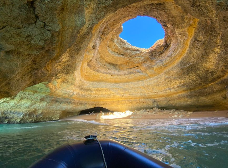 Portimão: Carvalho & Marinha Beach, Benagil Cave Boat Tour - What the guide and captain add