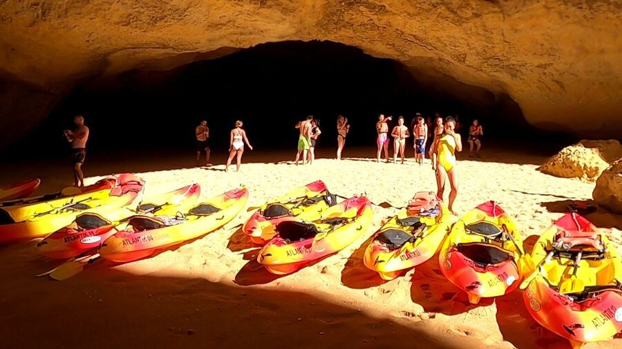 Portimão: Kayak Tour of Benagil Caves - Benagil Cave and the question of getting ashore