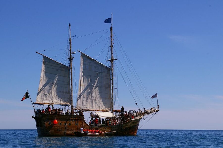 Portimão: Pirate Ship Cave Cruise - Booking advice for morning, afternoon, or sunset