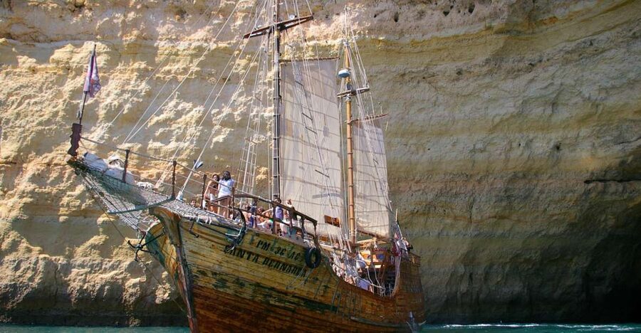 Portimão: Pirate Ship Cave Cruise - Carvoeiro and the strange rocks of Algar Seco