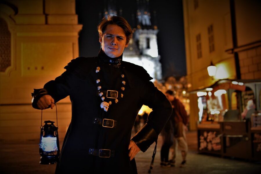 Prague: Ghosts, Legends, Medieval Underground & Dungeon Tour - The alchemy laboratory and the Golem