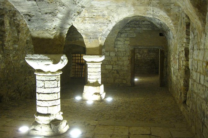 Prague Old Town, Medieval Underground and Dungeon Historical Tour - What this Prague underground tour is really about