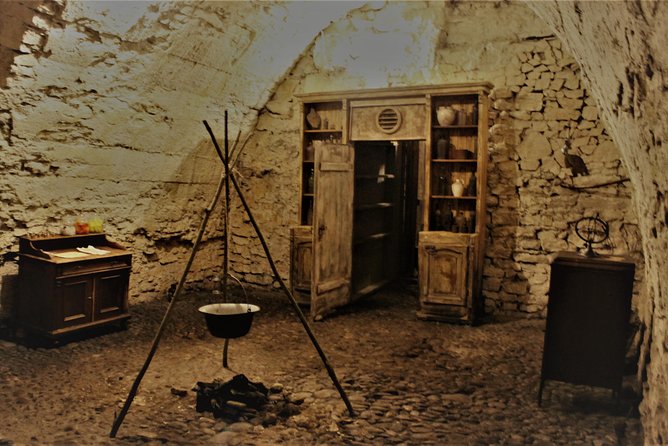 Prague Old Town, Medieval Underground and Dungeon Historical Tour - Is $32.65 a fair price?