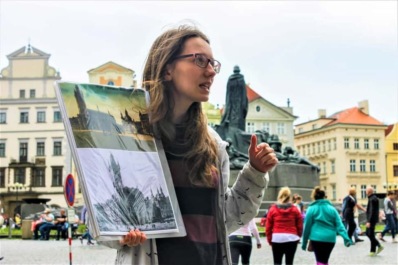 Prague: Oldtown, Medieval Underground & Dungeon History Tour - The alchemy room and the Golem legend