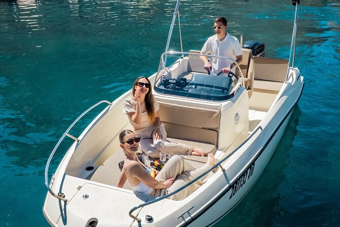 Private Boat Tour-Elafiti islands,Blue and green cave,Sandy Beach - The private format and the guides