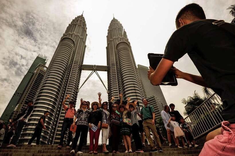 Private KL City Tour with Petronas Twin Towers & Batu Caves - Petronas Towers and the best skyline view