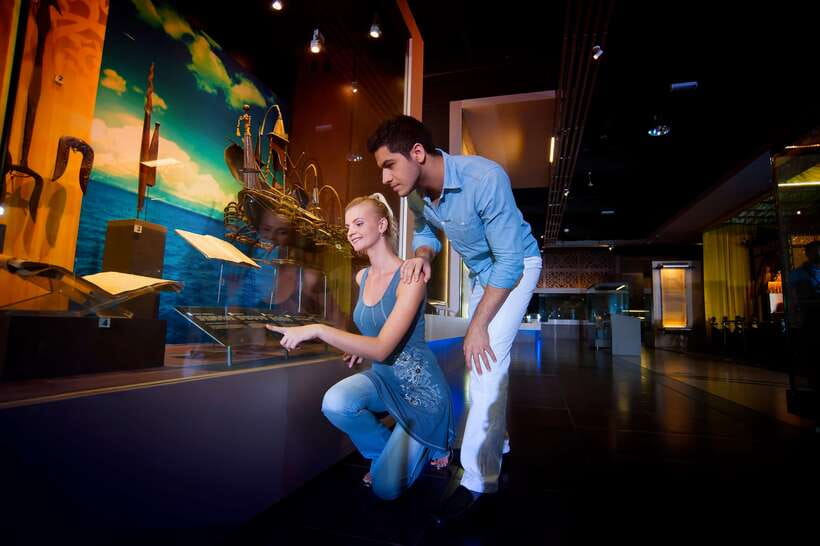 Private KL City Tour with Petronas Twin Towers & Batu Caves - What $186 buys you