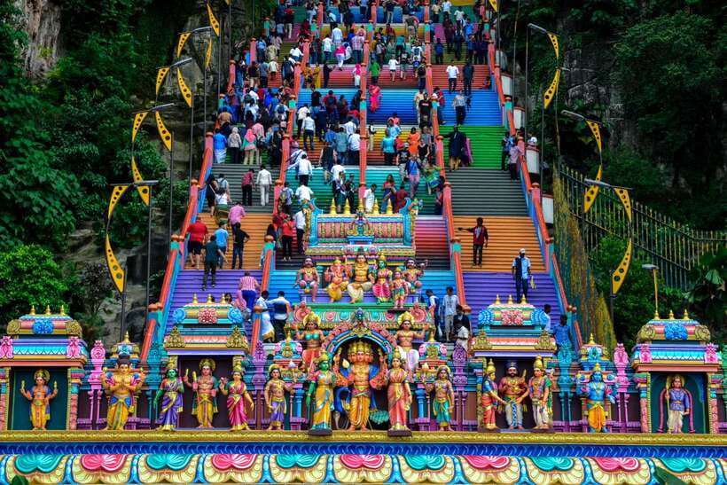 Private KL City Tour with Petronas Twin Towers & Batu Caves - Batu Caves and the Lord Muruga statue