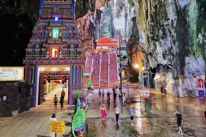 Private Tour Kuala Lumpur with Petronas Twin Towers Observation Deck & Batu Cave - Batu Caves: start with the 272 colorful steps
