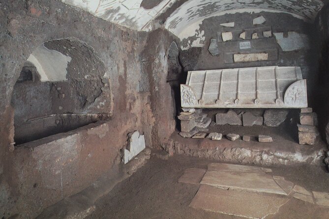 Private Tour of Catacombs and Ancient Appian Way (hotel pick up) - Walking the Appian Way, with realistic expectations