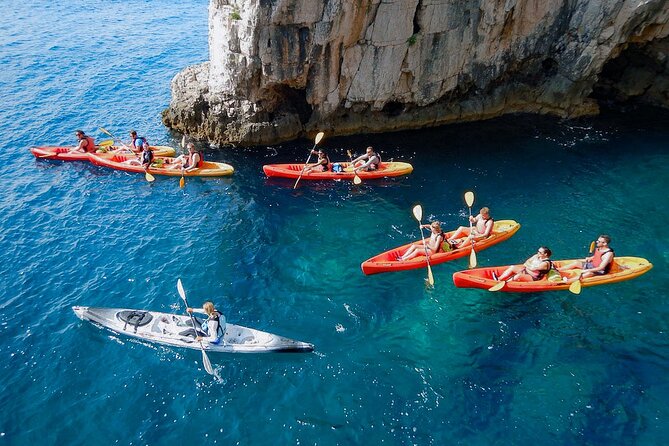 Pula Kayak, Cliffs & Snorkeling Adventure - Starting at Valovine Beach with a useful lesson