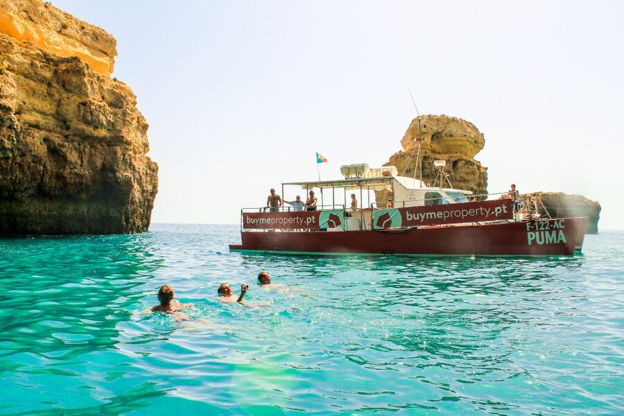 Quarteira: Benagil Cave Guided Catamaran Day Cruise & Drink - The first 100 minutes along the Algarve coast