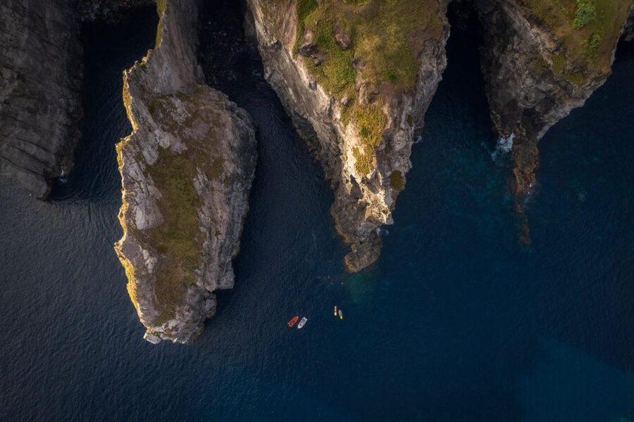 Rabo de Peixe: Cave Boat Tour on The North Coast - What the guides add to the outing