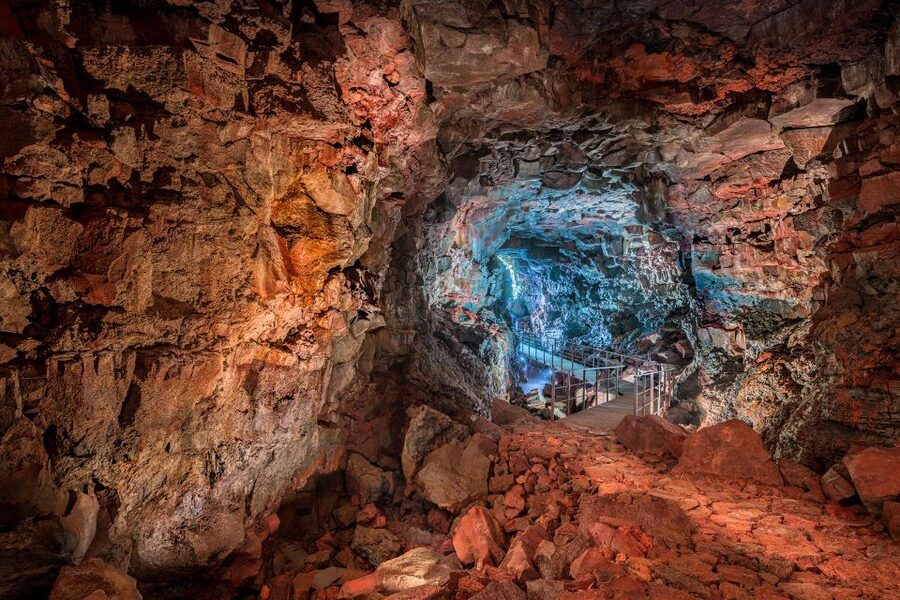 Raufarhólshellir Lava Tunnel: Underground Expedition - The pure-darkness demonstration