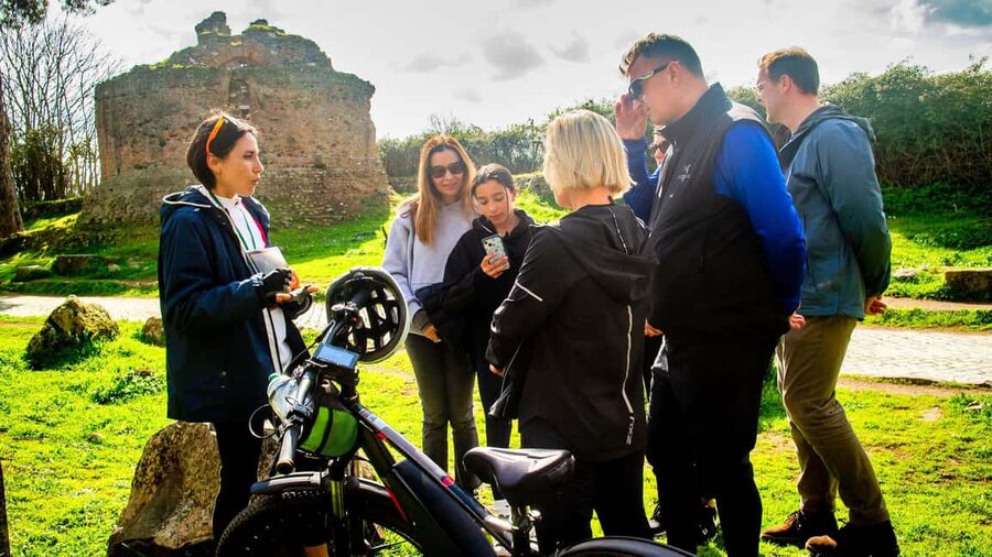 Rome: Appian Way Aqueducts Bike Tour (UPG Catacombs & Lunch) - Baths of Caracalla and the ride back