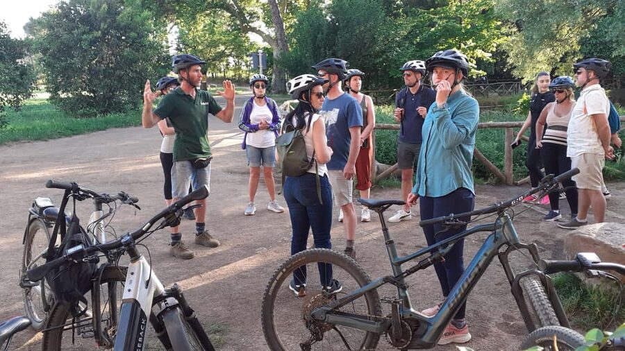 Rome: Appian Way E-Bike Tour Catacombs, Aqueducts & Picnic - The Aqueducts Park and Rome’s giant arches