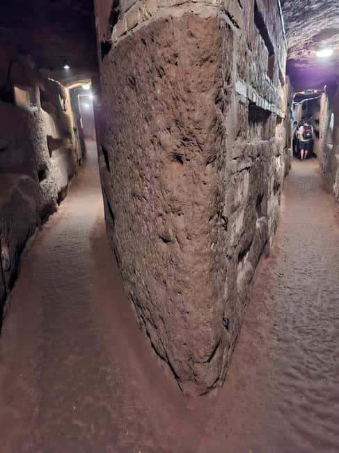 Rome: Catacombs Skip-the-Line Tour in English - The historical thread: from pagan Rome to Christian Rome