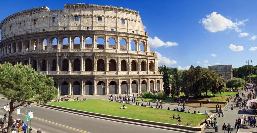 Rome: Exclusive Colosseum Underground and Roman Forum Tour - Forty minutes below the arena