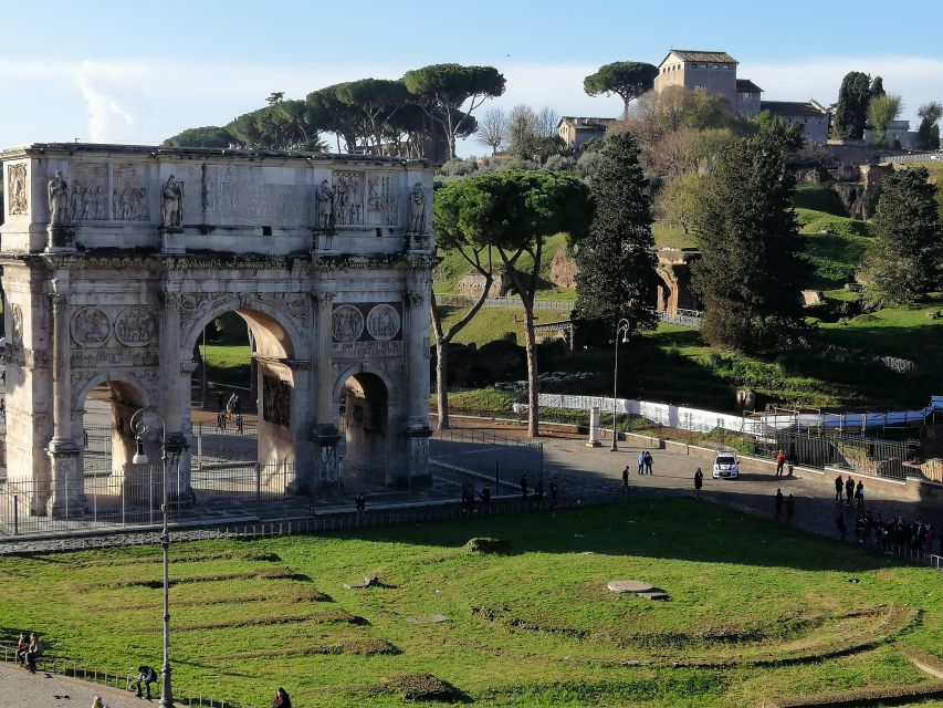 Rome: Exclusive Colosseum Underground and Roman Forum Tour - Eighty minutes among the Roman Forum ruins