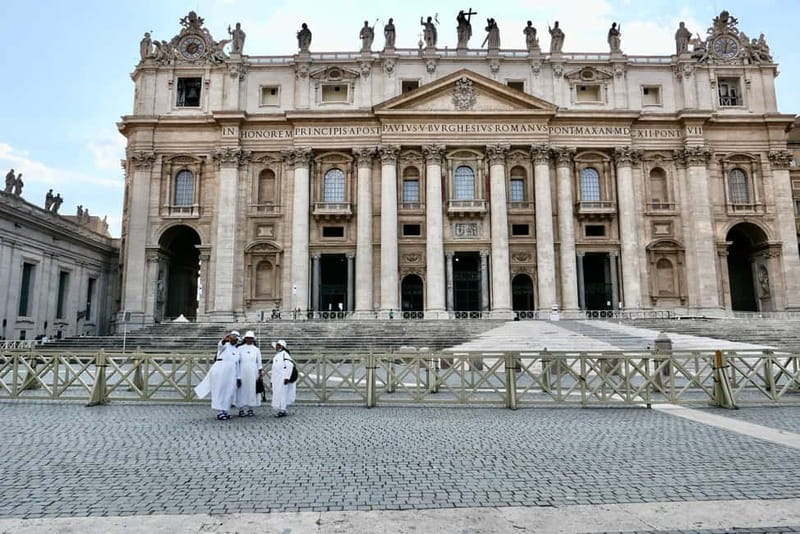 Rome: Guided Tour of St. Peter's Basilica, Grottoes & Square - What the $29 price gets you