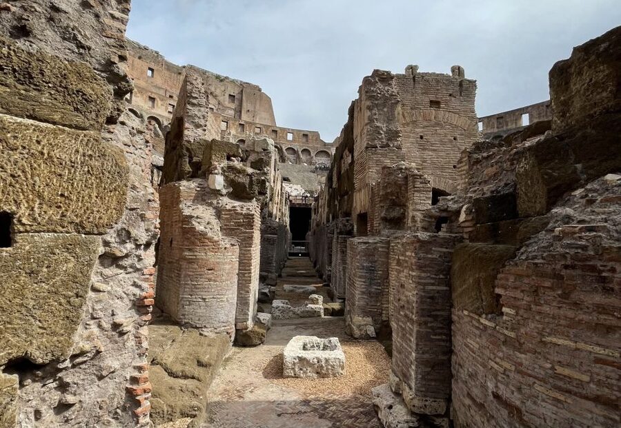 Rome: Guided Tour of the Colosseum Underground - Starting with the Roman Forum and Palatine Hill
