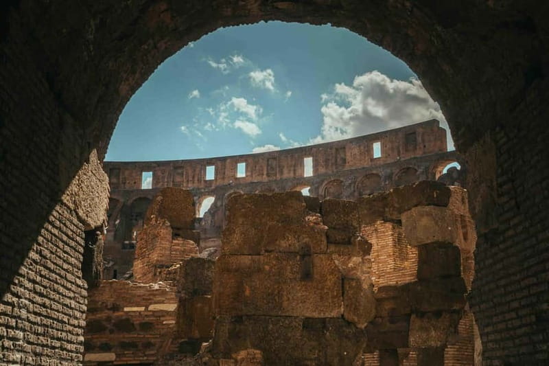 Rome: Roman Forum and Colosseum Underground Exclusive Tour - What the guide adds to the ruins