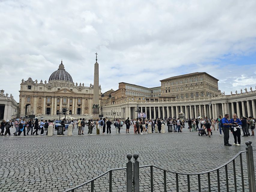 Rome: St. Peter's Basilica, Dome, and Vatican Grottoes Tour - Starting in St. Peter’s Square