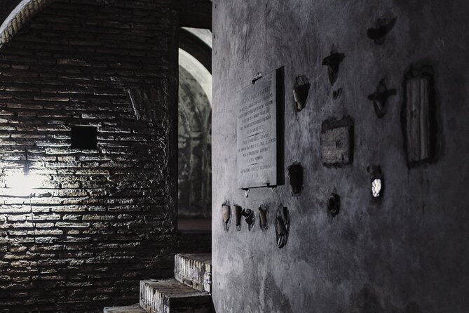 Rome Underground: Catacombs Tour, Aqueducts and Appian Way - Why the minibus matters