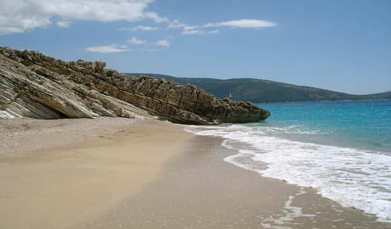 Sarandë: Boat Tour at Kroreza & Hidden Caves with Snorkeling - Who should book this boat tour