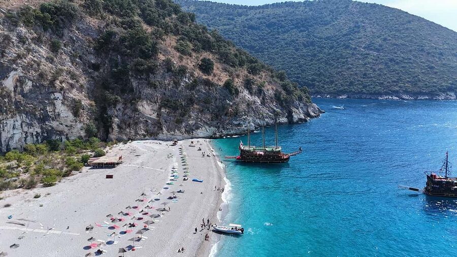 Sarandë: Boat Tour Turtle Cave Kakome & Krorez Snorkeling - Gremina, the first proper swim