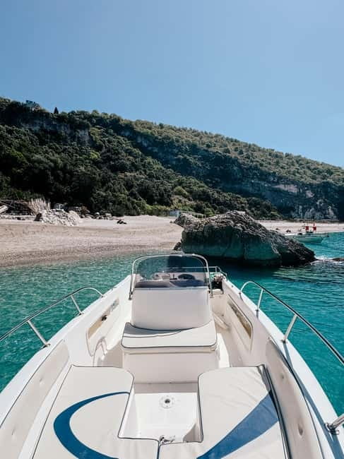 Sarandë: Boat Tour Turtle Cave Kakome & Krorez Snorkeling - Kakome Beach and its calm water