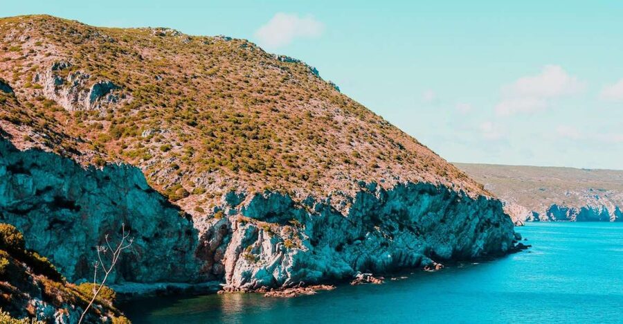 Sesimbra: Arrábida Beaches & Caves Boat Tour with Snorkeling - Arrábida Natural Park from the water