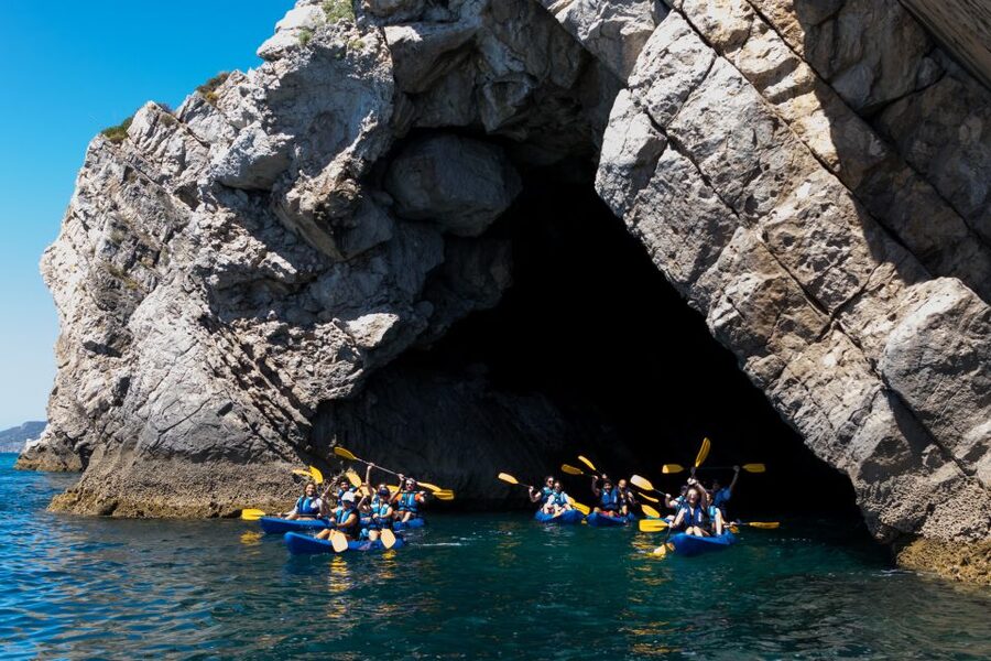 Sesimbra: Arrabida Natural Park & Caves Guided Kayaking Tour - What the seven-kilometer route feels like