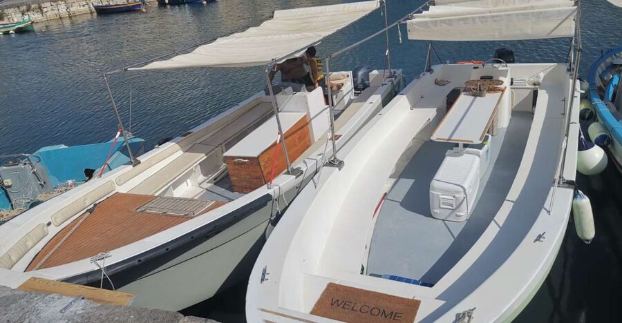 Siracusa: Ortigia Boat Tour with Marine Grotto & Snorkeling - Key details at a glance