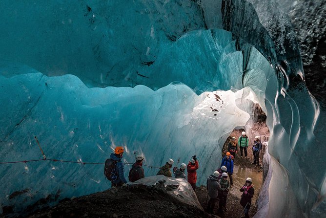 Skaftafell: Blue Ice Cave & Glacier Hike on Vatnajökull - The guides are a major part of the experience