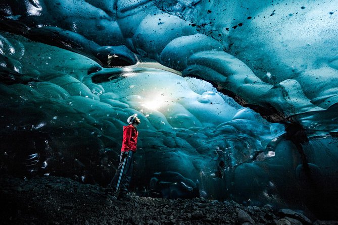 Skaftafell: Blue Ice Cave & Glacier Hike on Vatnajökull - Clothing, boots, and practical preparation