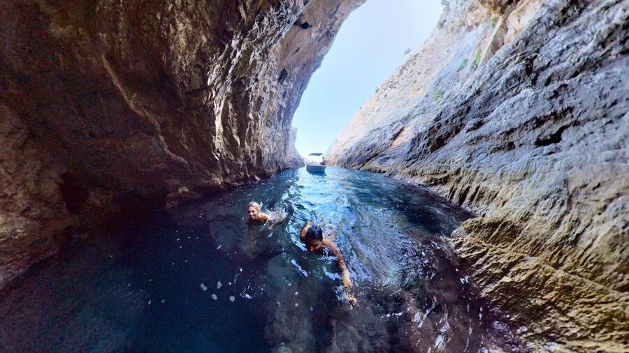 Skiathos: Private Lalaria Beach and Caves Speedboat Tour - Leaving Skiathos and finding the right boat